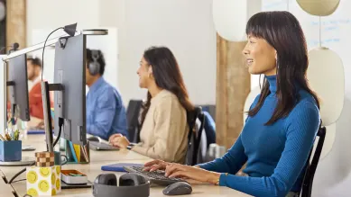 Çalışma alanında rahatça çalışan kişiler